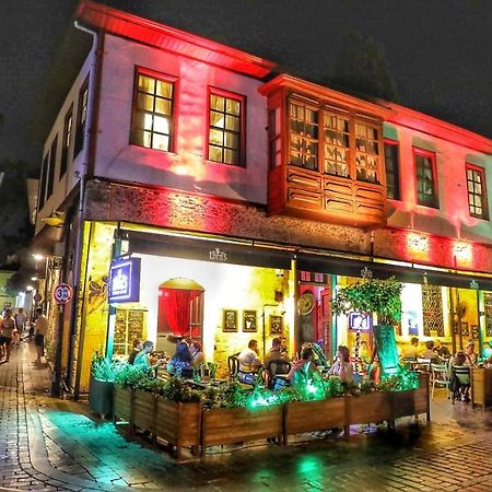 Lords Hostel & Pub 安塔利亚 外观 照片
