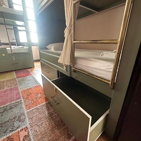 Lords Hostel & Pub 安塔利亚 外观 照片